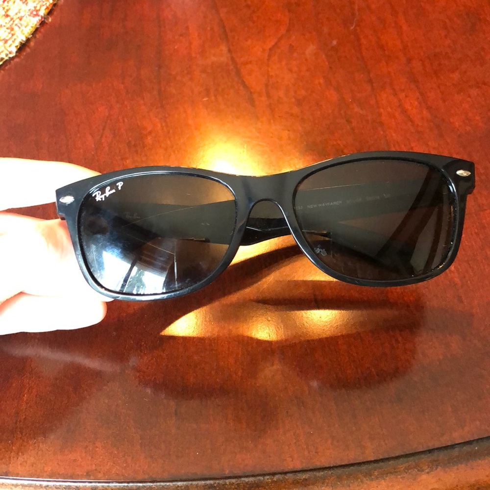 Women’s Black Ray Ban Polarized Sunglasses